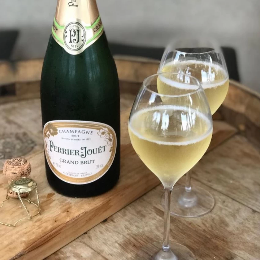 La référence de vos Vins, Champagnes et Spiritueux à Mandelieu !