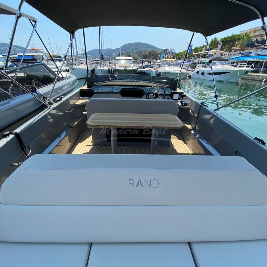Rand Spirit 25 Modern Boat